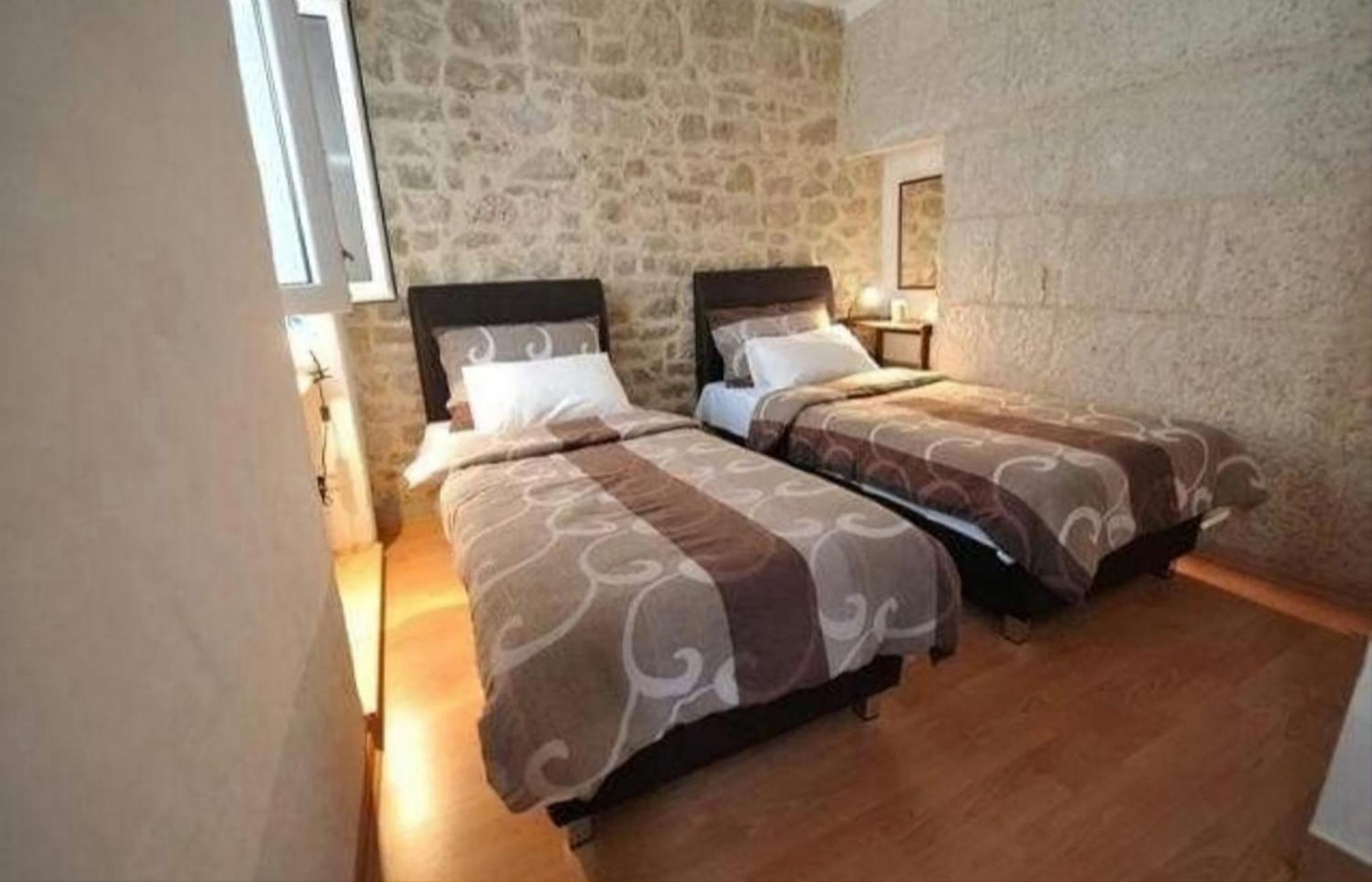 Studio In City Center Apartman