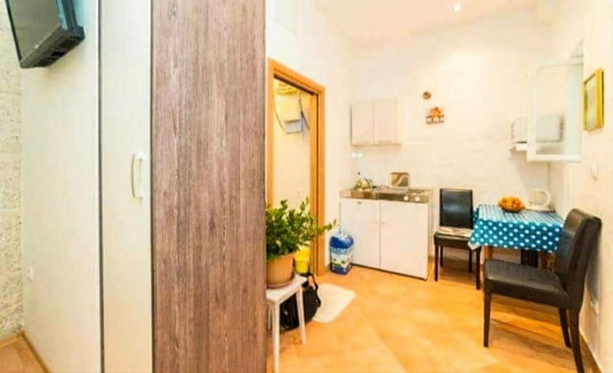 Studio In City Center